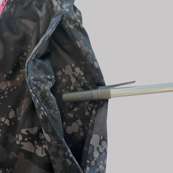 Puma Shorts Boys Large Black Spotted Paint All Over Print Drawstring Pockets - Picture 7 of 9